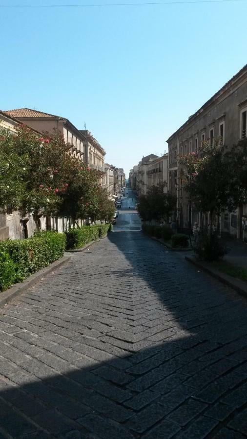 Suite La Pergola - Centro Storico Катанія Екстер'єр фото